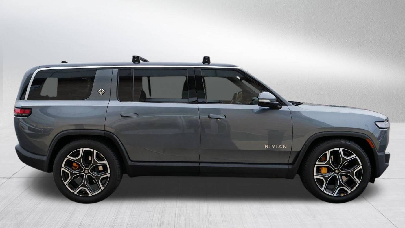 2022 Rivian R1S 7PDSGABL7NN001442