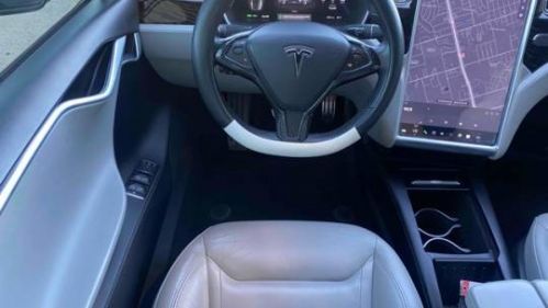 2016 Tesla Model S 5YJSA1E22GF153531