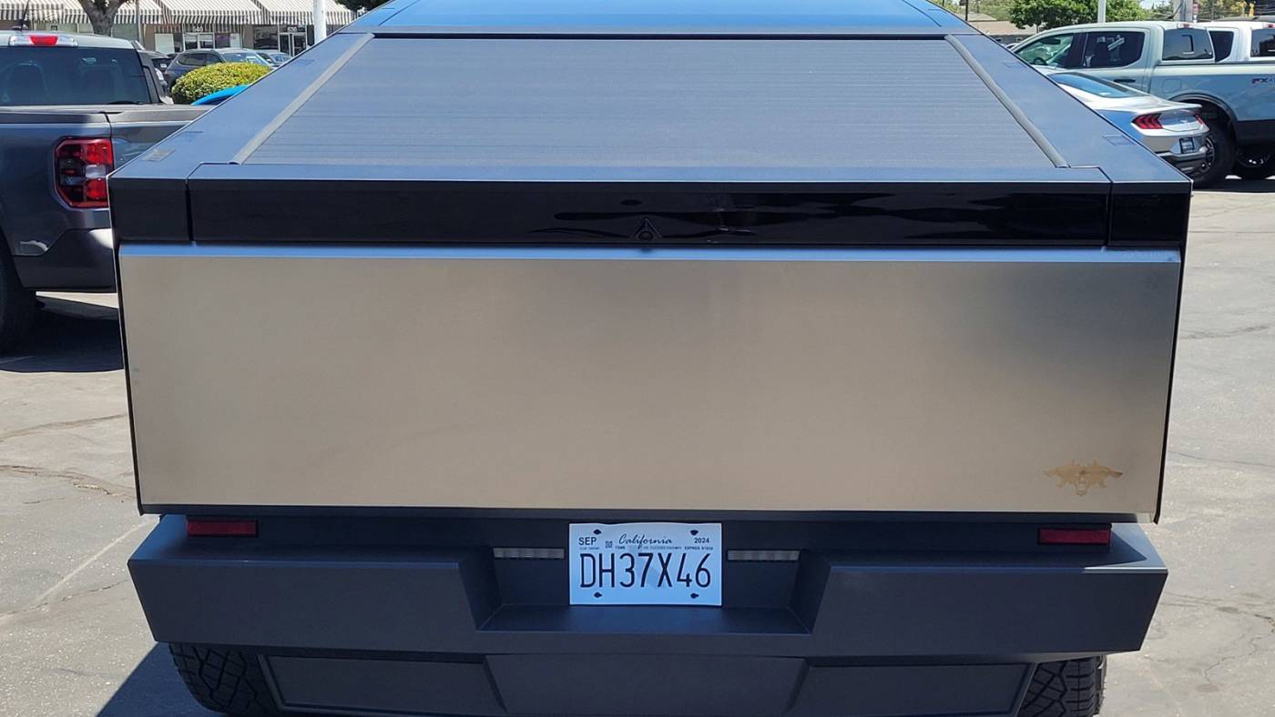 2024 Tesla Cybertruck 7G2CEHEE1RA008411