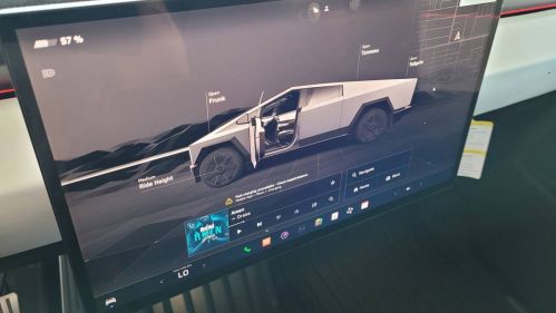 2024 Tesla Cybertruck 7G2CEHEE1RA008411