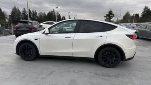 2020 Tesla Model Y 5YJYGDEE4LF056040