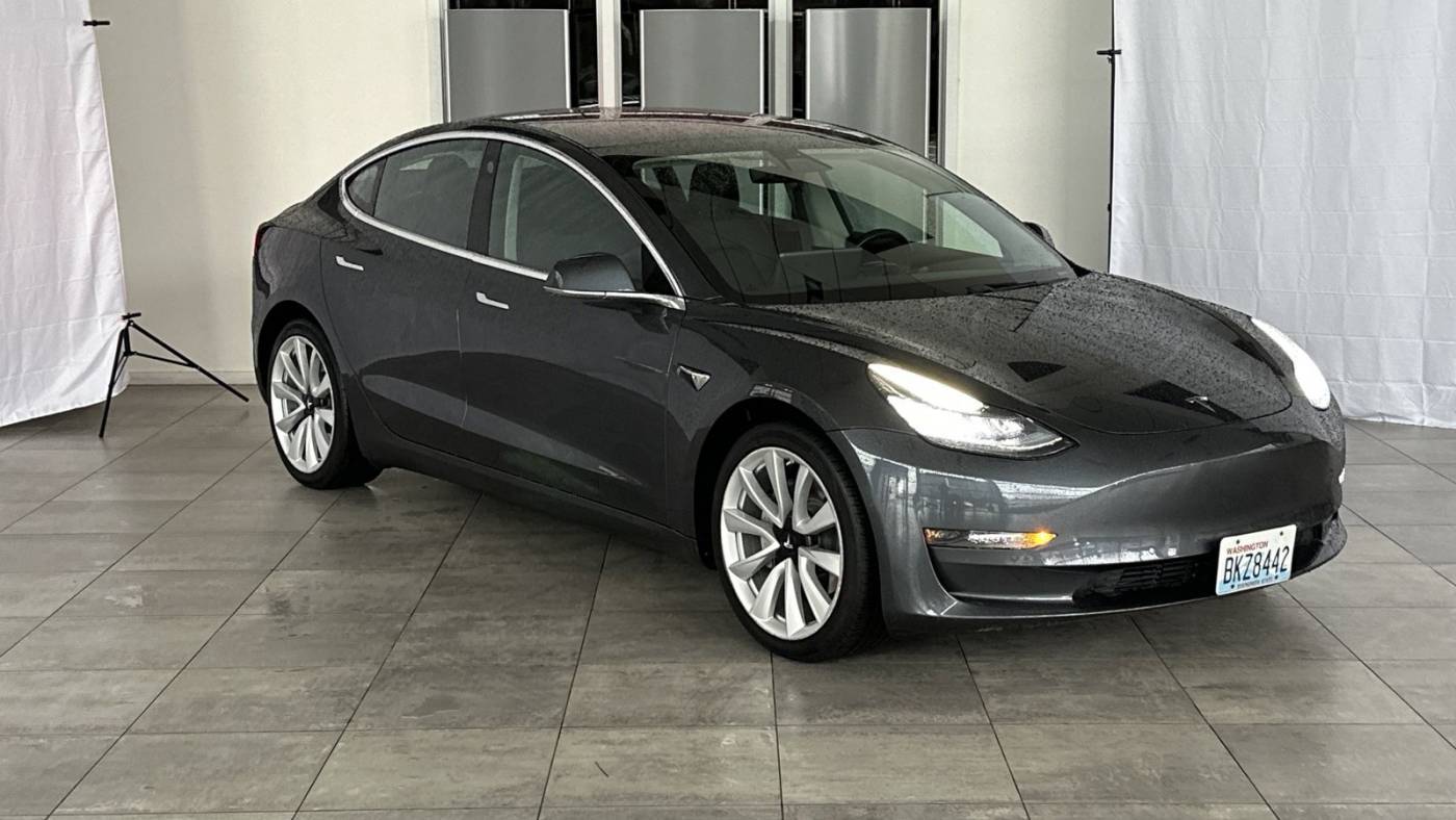 2018 Tesla Model 3 5YJ3E1EB5JF068702