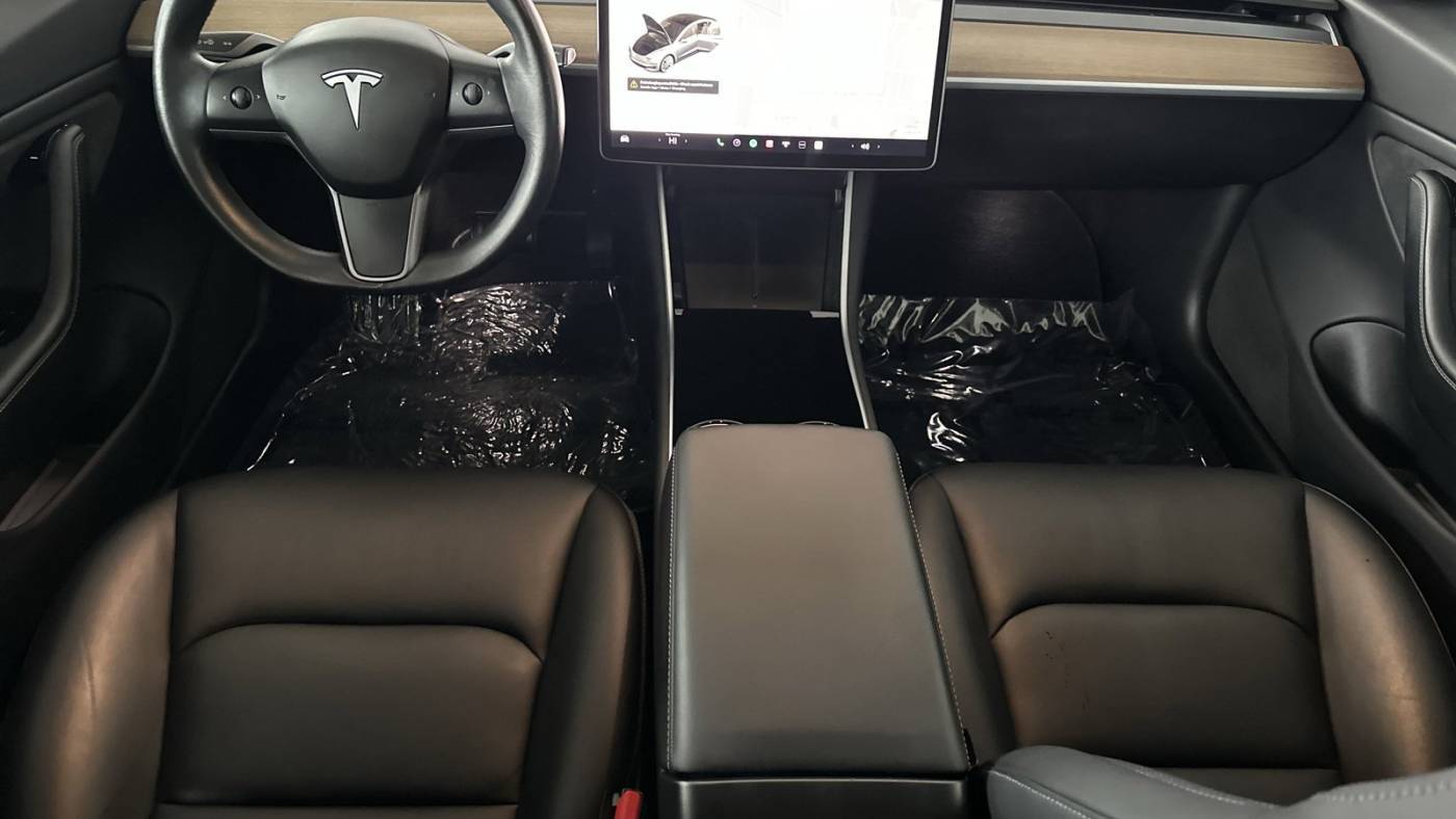 2018 Tesla Model 3 5YJ3E1EB5JF068702