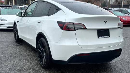 2021 Tesla Model Y 5YJYGDEE9MF203194