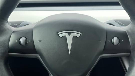 2021 Tesla Model Y 5YJYGDEE9MF203194