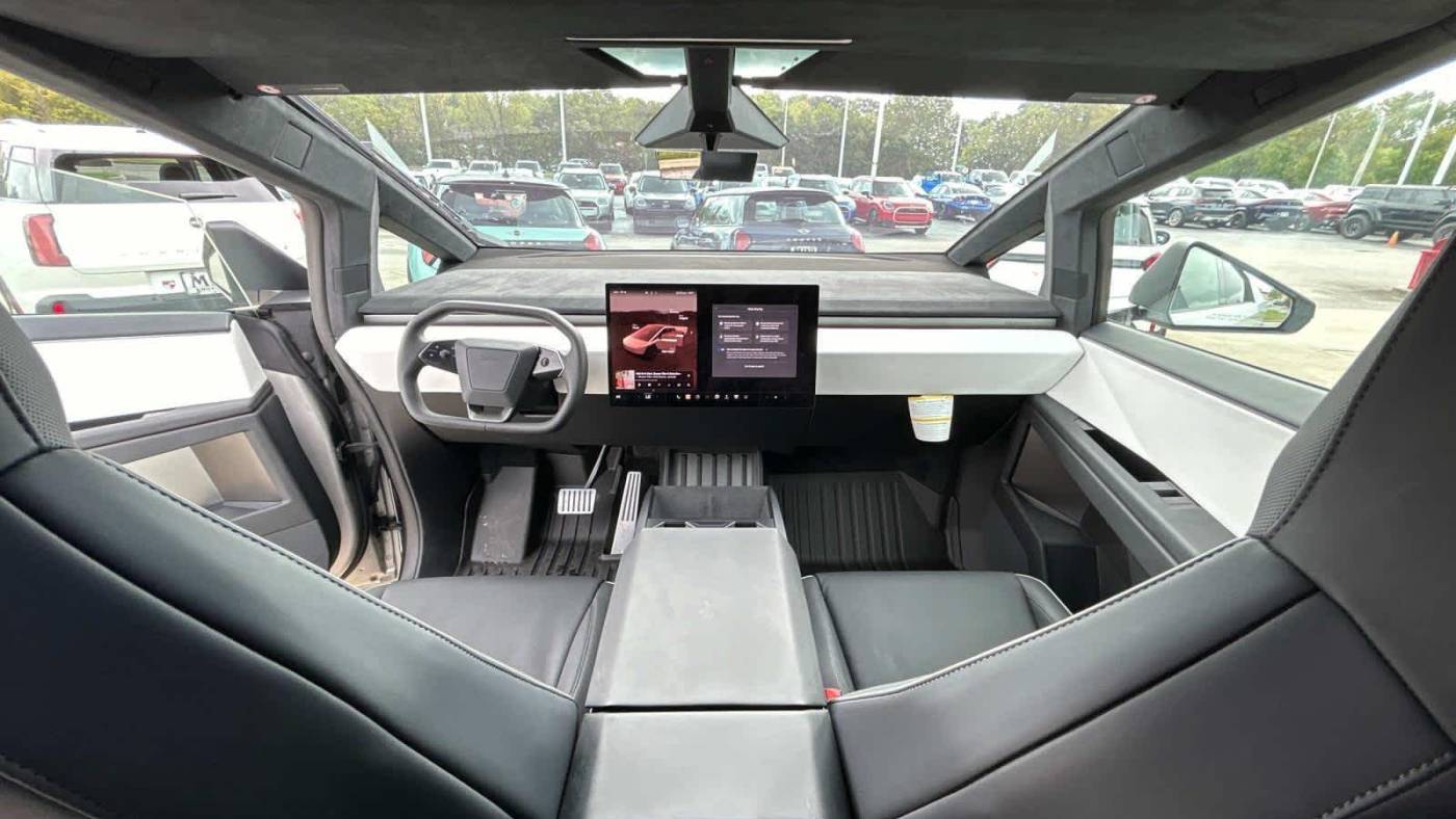 2024 Tesla Cybertruck 7G2CEHEE2RA018154