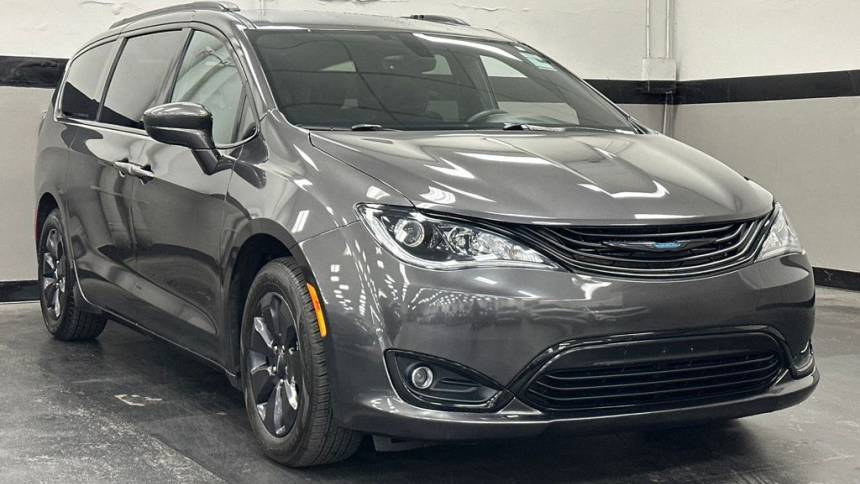 2019 Chrysler Pacifica 2C4RC1H74KR657737