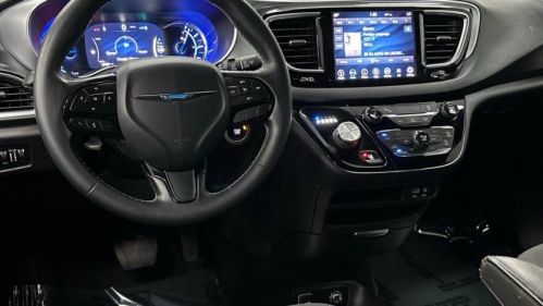 2019 Chrysler Pacifica 2C4RC1H74KR657737