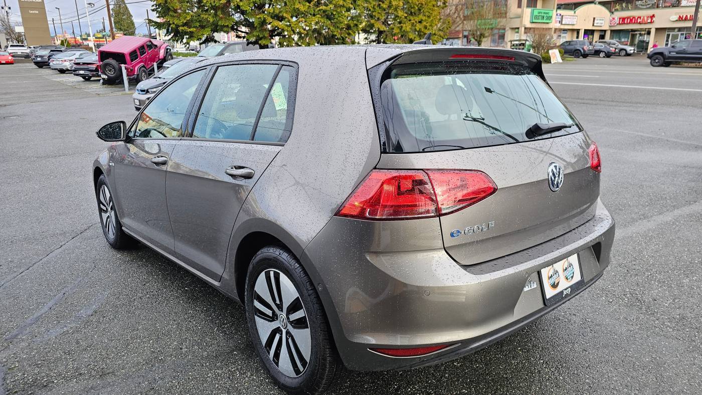 2016 Volkswagen e-Golf WVWPP7AU1GW915015