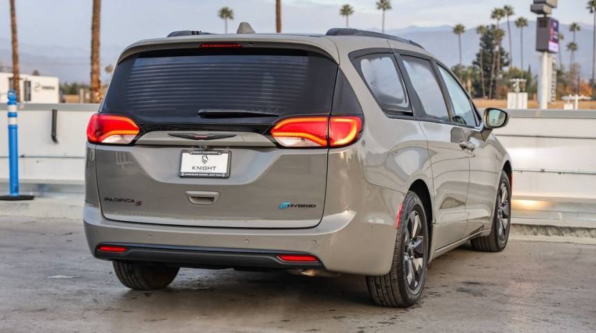 2020 Chrysler Pacifica 2C4RC1N78LR240787