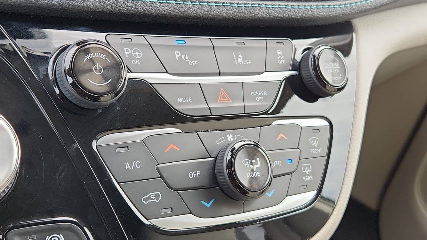 2018 Chrysler Pacifica 2C4RC1N79JR178460