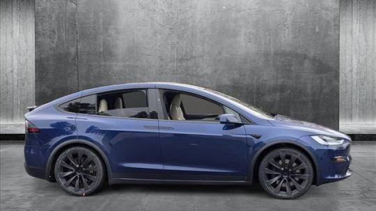 2022 Tesla Model X 7SAXCBE62NF337103