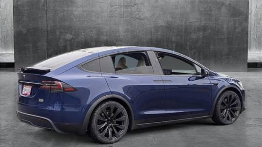 2022 Tesla Model X 7SAXCBE62NF337103