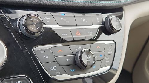 2018 Chrysler Pacifica 2C4RC1N79JR178460