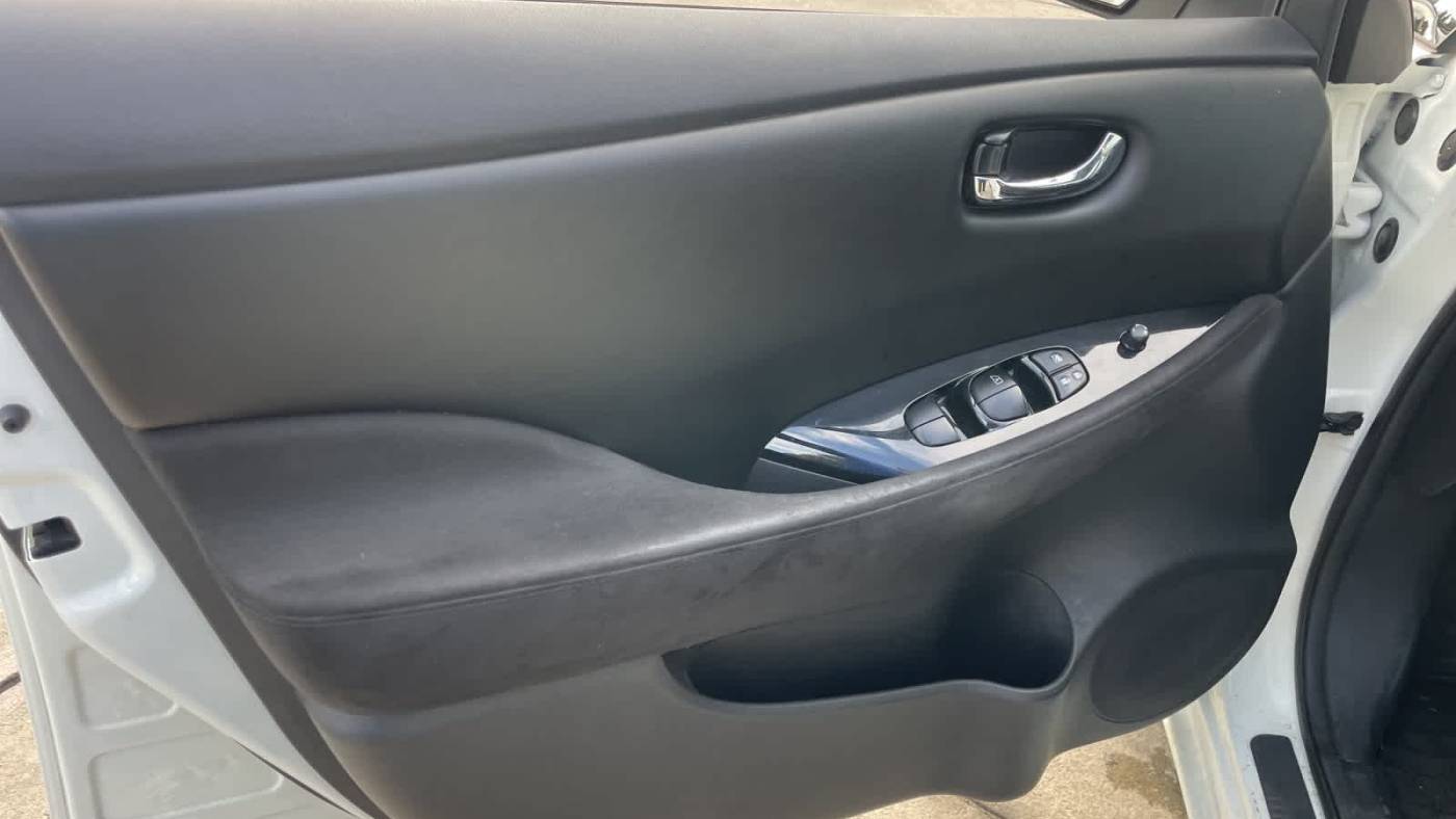 2017 Nissan LEAF 1N4BZ0CP1HC301383