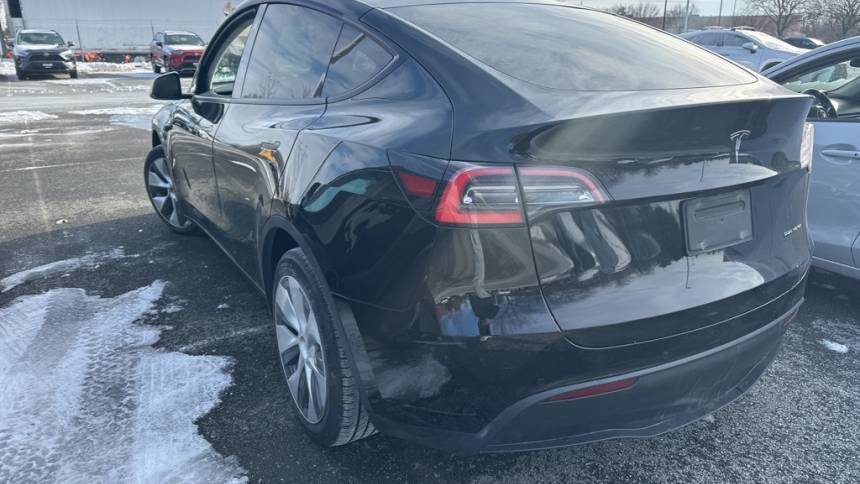 2021 Tesla Model Y 5YJYGDEEXMF070400