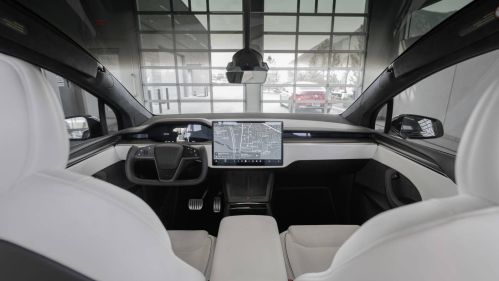 2022 Tesla Model X 7SAXCBE61NF331387