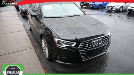 2017 Audi A3 Sportback e-tron WAUUPBFF5HA132971