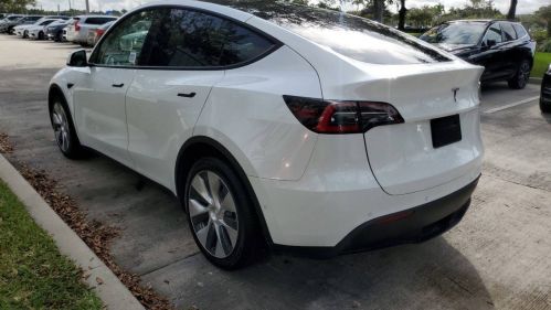 2021 Tesla Model Y 5YJYGDEE6MF105725