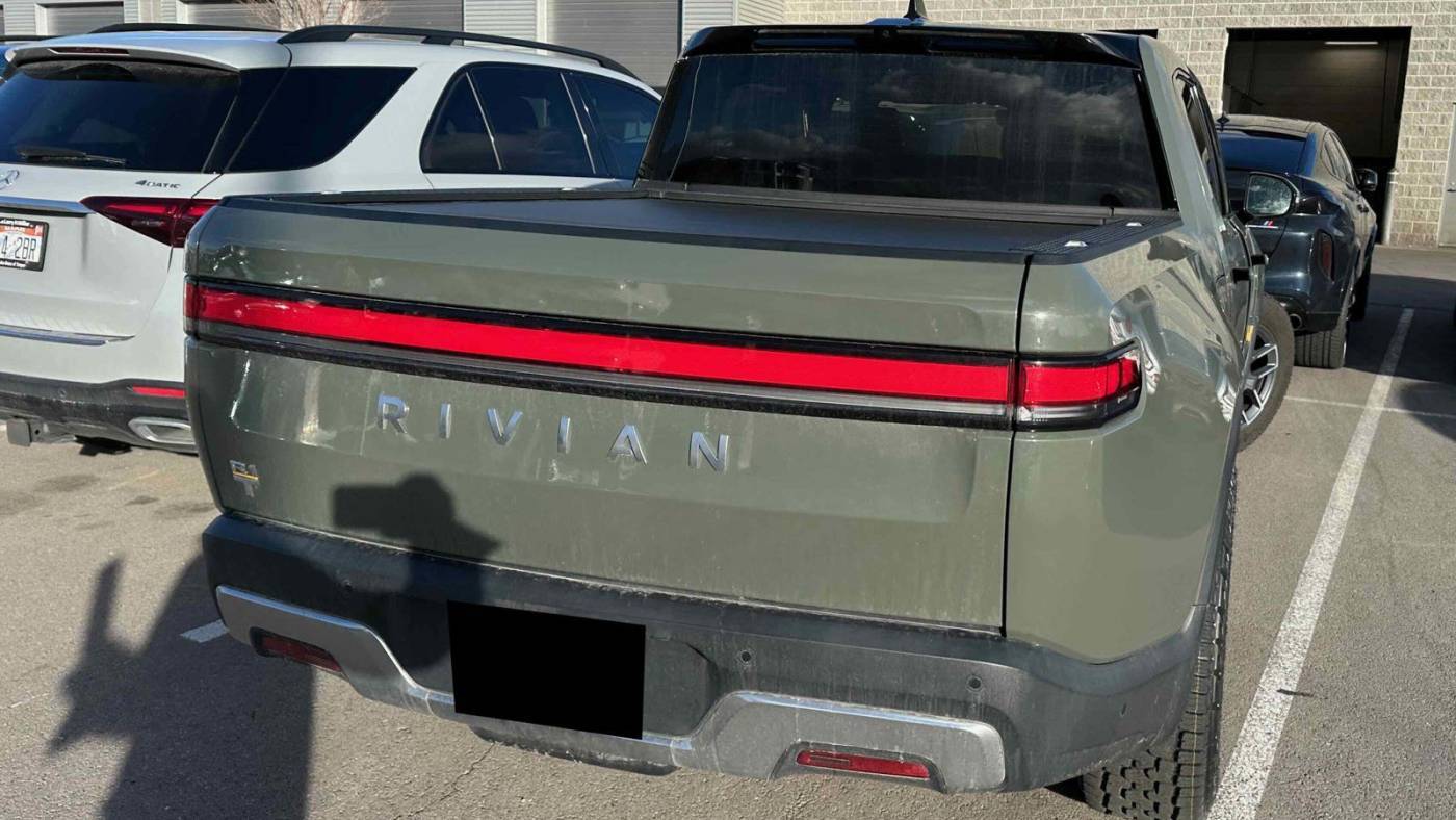 2022 Rivian R1T 7FCTGAAL0NN002469