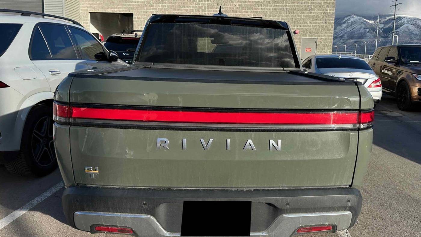 2022 Rivian R1T 7FCTGAAL0NN002469