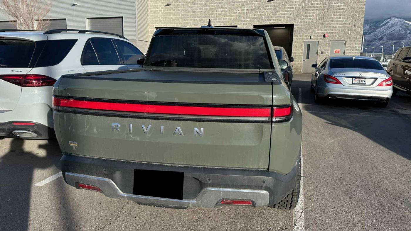 2022 Rivian R1T 7FCTGAAL0NN002469