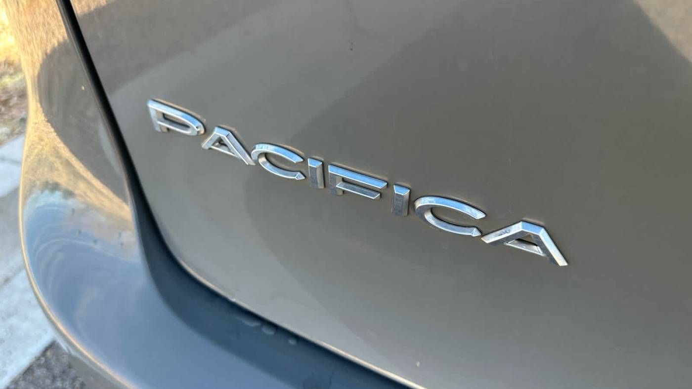 2022 Chrysler Pacifica 2C4RC1L74NR147951