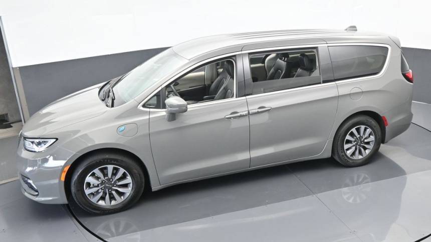 2022 Chrysler Pacifica 2C4RC1L76NR161026