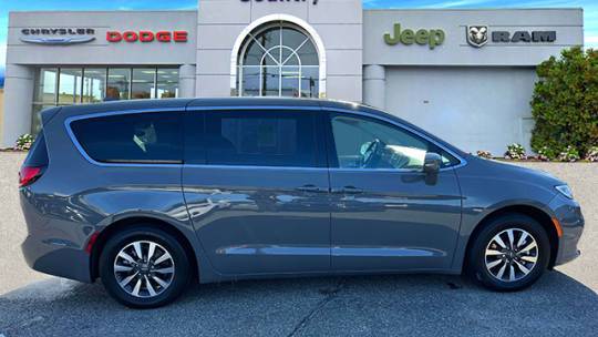 2022 Chrysler Pacifica 2C4RC1L76NR236632