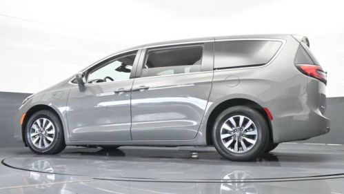 2022 Chrysler Pacifica 2C4RC1L76NR161026