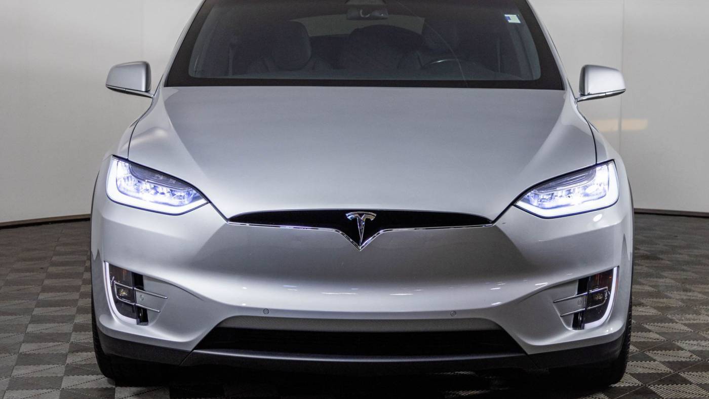 2018 Tesla Model X 5YJXCAE2XJF088676