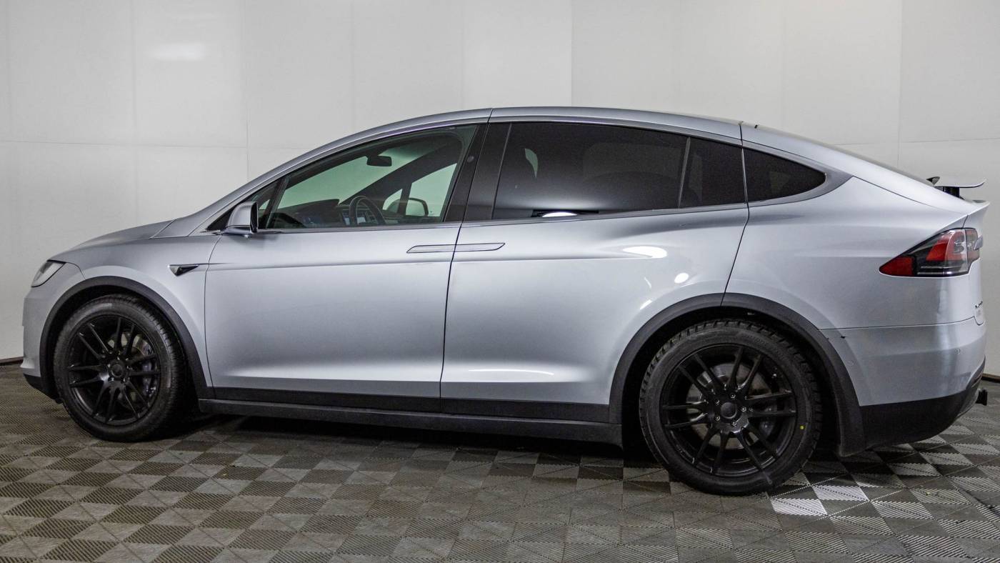 2018 Tesla Model X 5YJXCAE2XJF088676