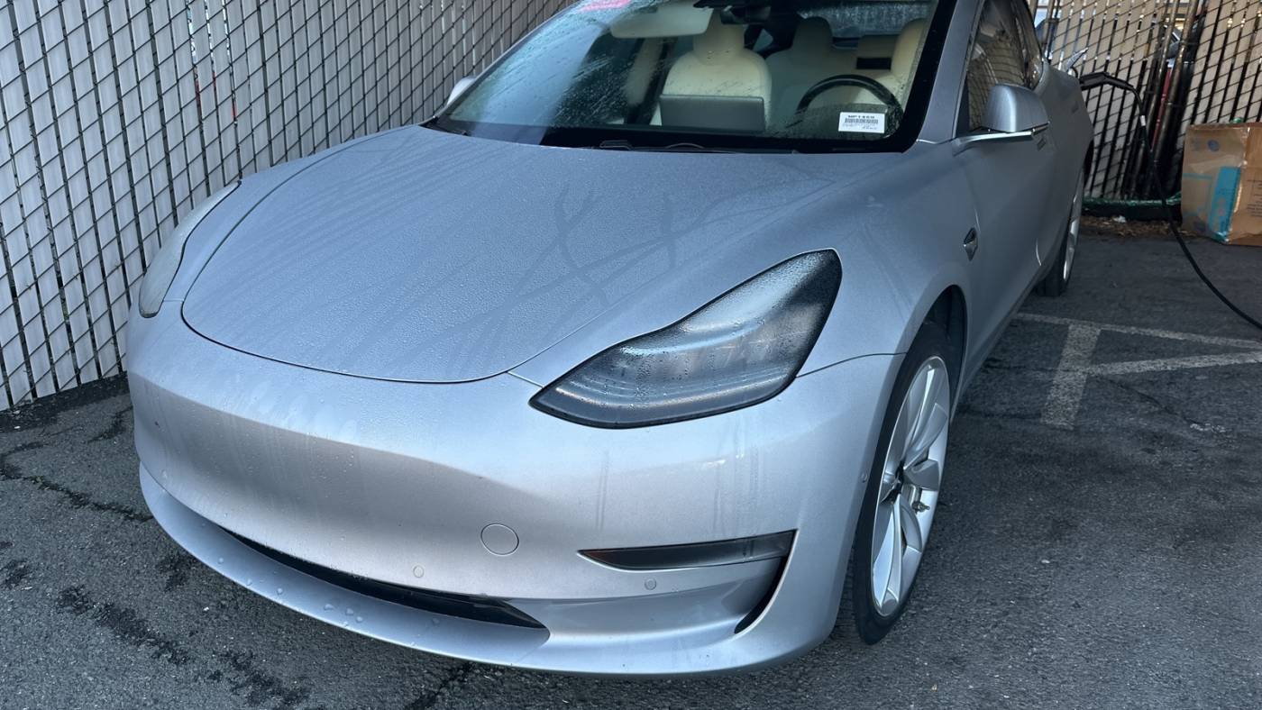 2018 Tesla Model 3 5YJ3E1EA9JF166400