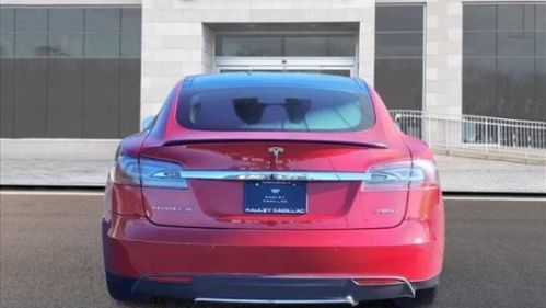 2014 Tesla Model S 5YJSA1H21EFP62781