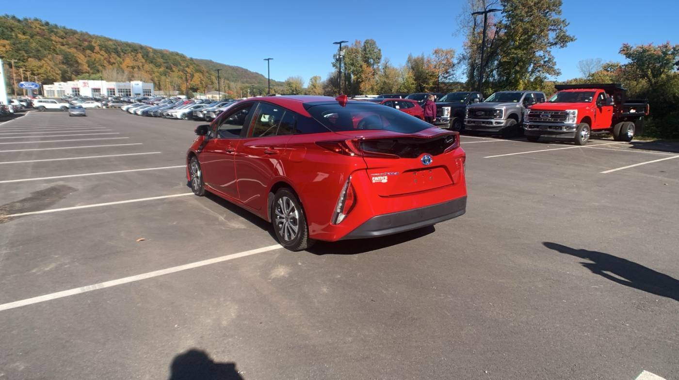 2021 Toyota Prius Prime JTDKAMFP7M3188313