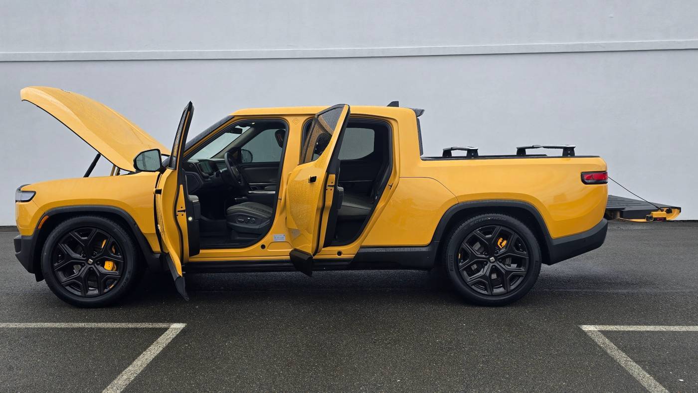 2022 Rivian R1T 7FCTGAAL1NN006546