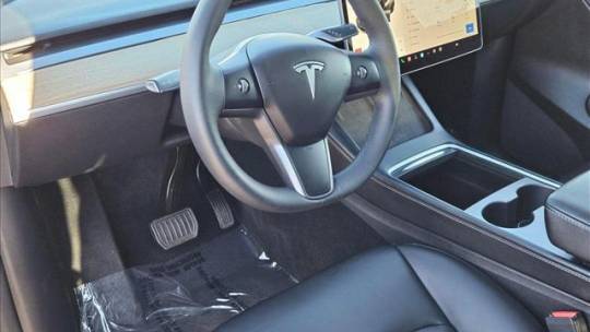 2021 Tesla Model Y 5YJYGDEE9MF279272