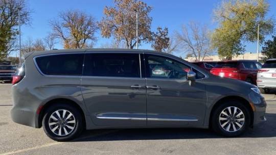 2022 Chrysler Pacifica 2C4RC1S72NR148114