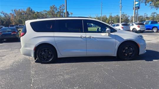 2021 Chrysler Pacifica 2C4RC1L79MR550595