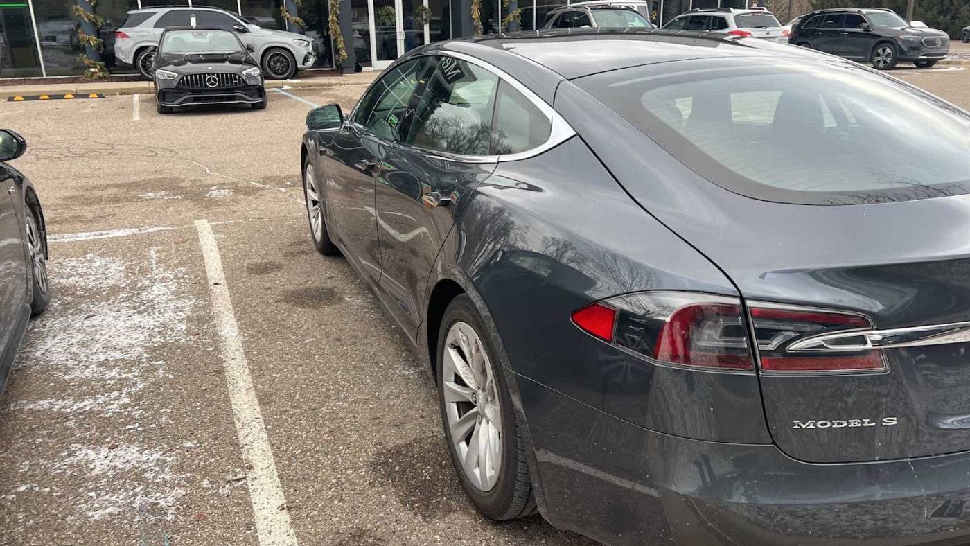 2017 Tesla Model S 5YJSA1E27HF215832