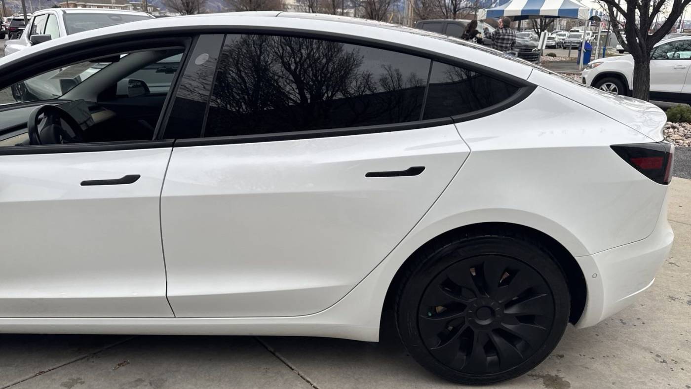 2018 Tesla Model 3 5YJ3E1EA8JF039170