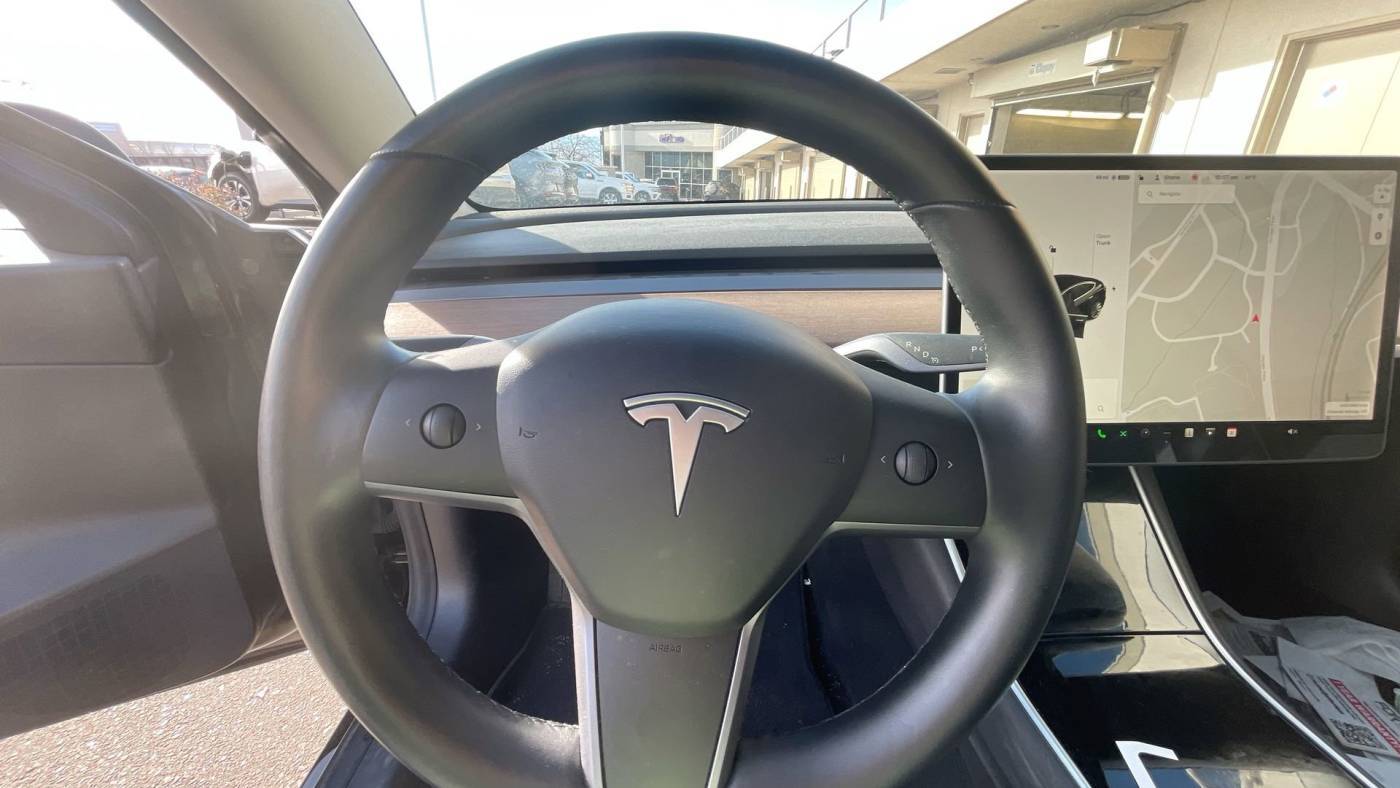 2019 Tesla Model 3 5YJ3E1EB5KF237697