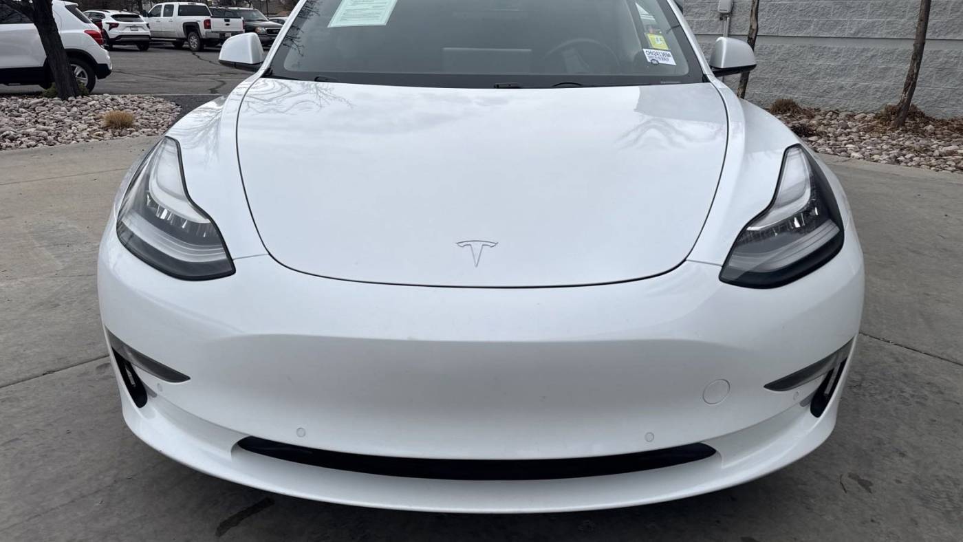 2018 Tesla Model 3 5YJ3E1EA8JF039170