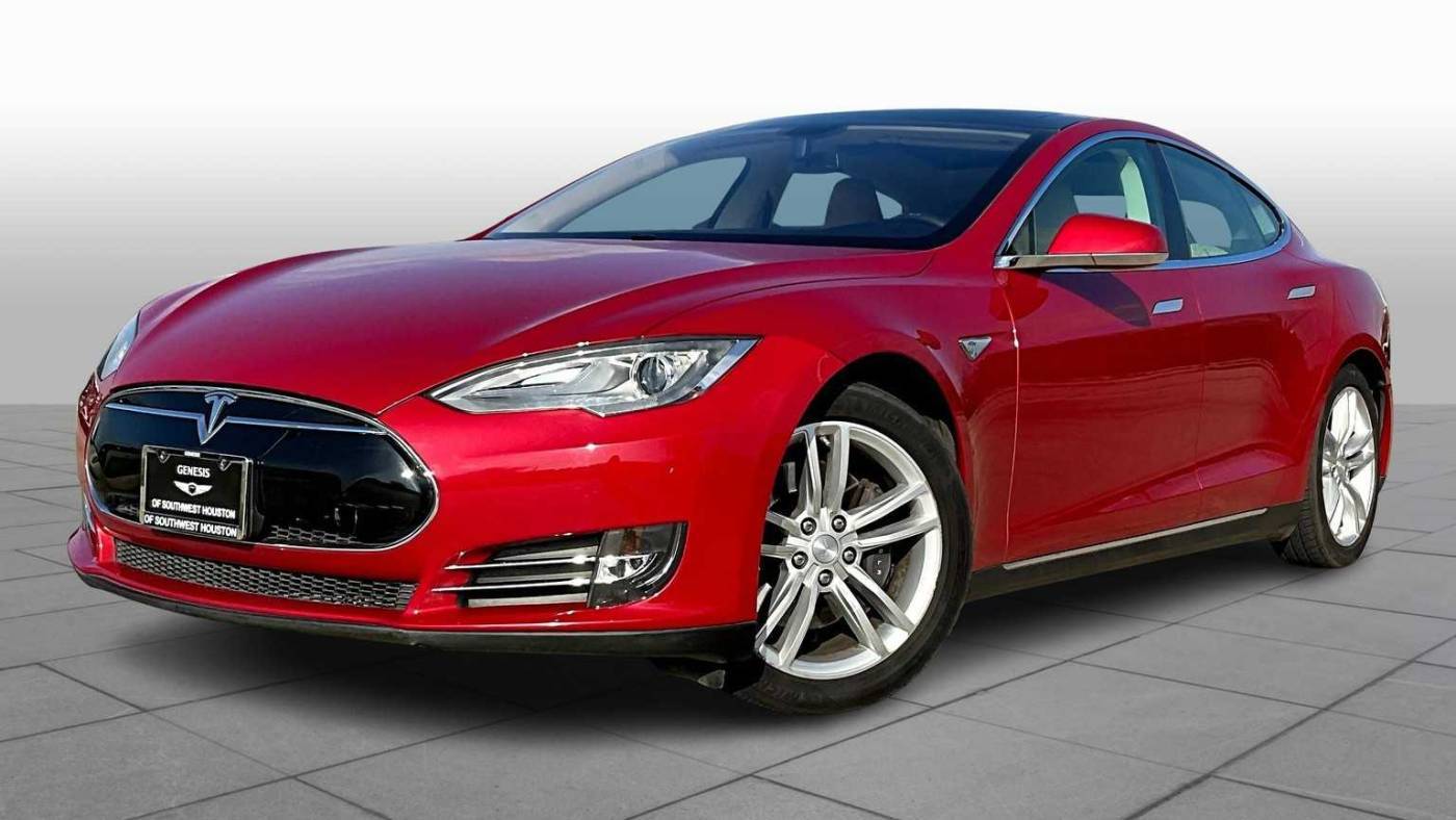 2013 Tesla Model S 5YJSA1DN8DFP11325