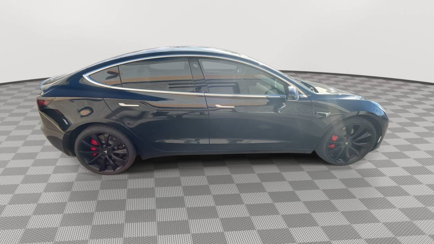 2019 Tesla Model 3 5YJ3E1EB5KF237697