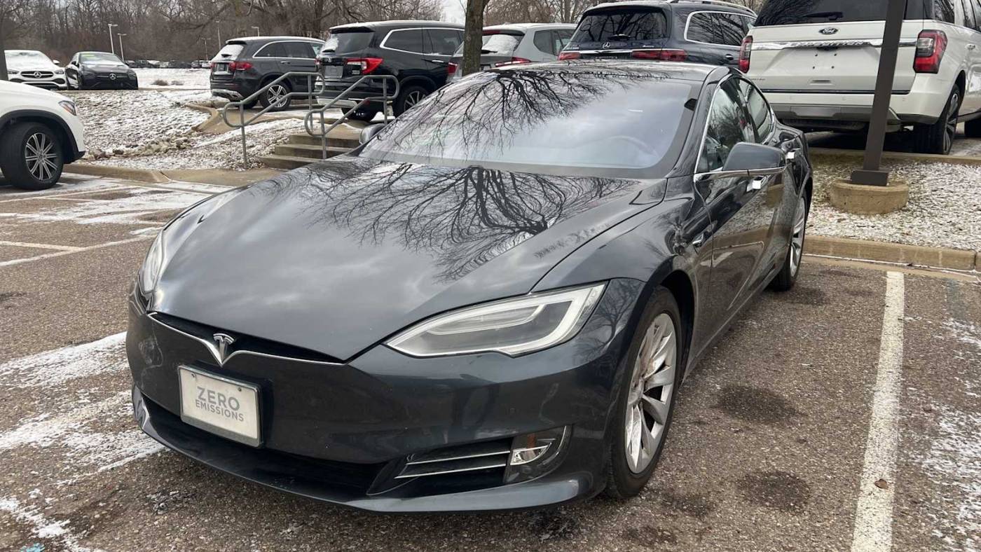 2017 Tesla Model S 5YJSA1E27HF215832