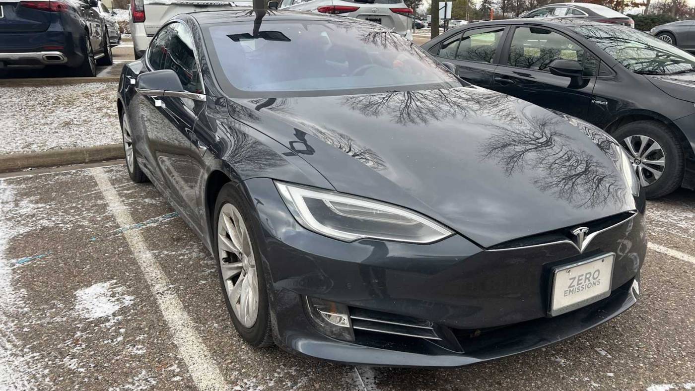 2017 Tesla Model S 5YJSA1E27HF215832