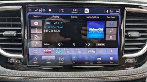 2021 Chrysler Pacifica 2C4RC1N74MR562828