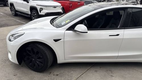 2018 Tesla Model 3 5YJ3E1EA8JF039170