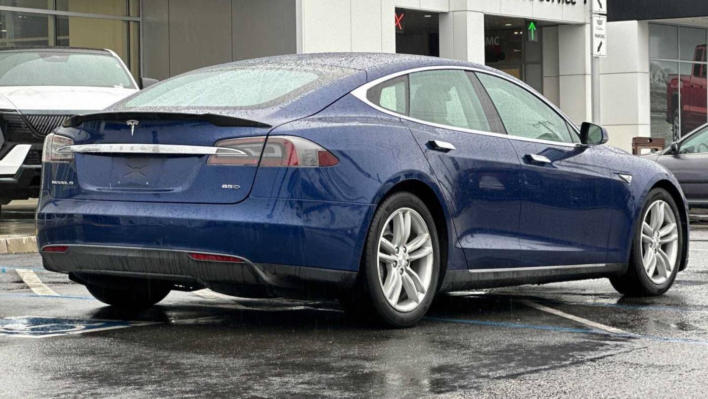 2015 Tesla Model S 5YJSA1H2XFF094416